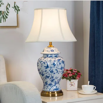 Čína Starožitný Obývací Pokoj Vintage LED Stolní Lampa Porcelánu Keramické svatební dekorace váza Ložnice Stolní lampa luminria de mesa